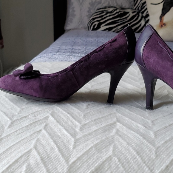 Naturalizer 'Latman' purple suede bow stich pump - Picture 5 of 8